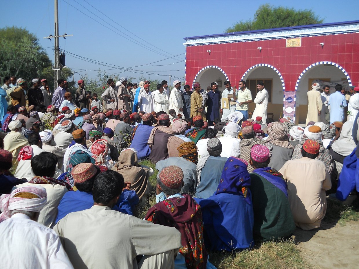 Shahnawaz-Chachar-in-field-jacobabad-Sindh-2010-11